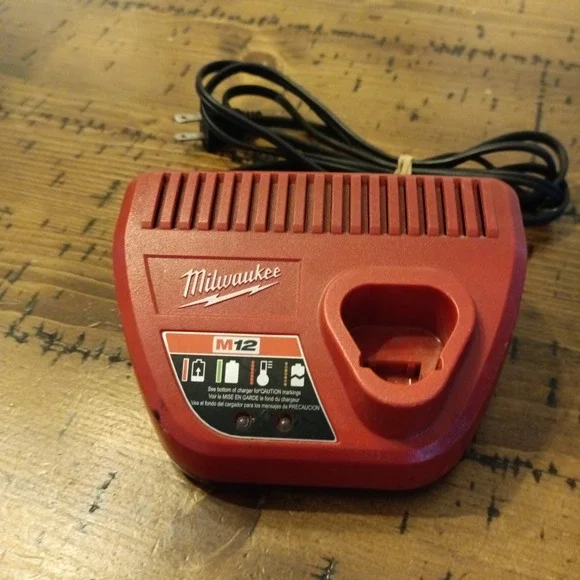 Milwaukee 48-59-2401 M12 12V Lithium Ion Battery Charger 12 Volt Genuine a3 - Picture 3 of 4